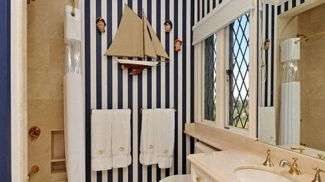 Łazienka w stylu marynarskim, czyli namiastka wakacji w Twoim domu