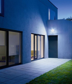 Wybierając czujniki ruchu i obecności możemy przekonać się, jak wiele ich typów oferuje nam rynek