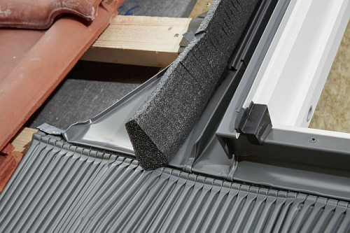 Zastosowanie kołnierzy z nową gąbką zapewnia płynny i pewny montaż najwyższej jakości