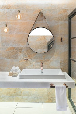 Blaty z kolekcji Premium będą funkcjonalną i efektowną &quot;kropką nad i&quot; łazienkowej zabudowy