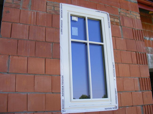 Wybierając technologię Soudal Window System (SWS), zadbamy o profesjonalny montaż okien i uzyskamy zakładaną szczelność złącza okiennego