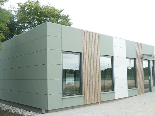 We Wrocławiu oddano do użytku nowoczesny, modułowy budynek biurowo-socjalny należący do Akademii Wychowania Fizycznego