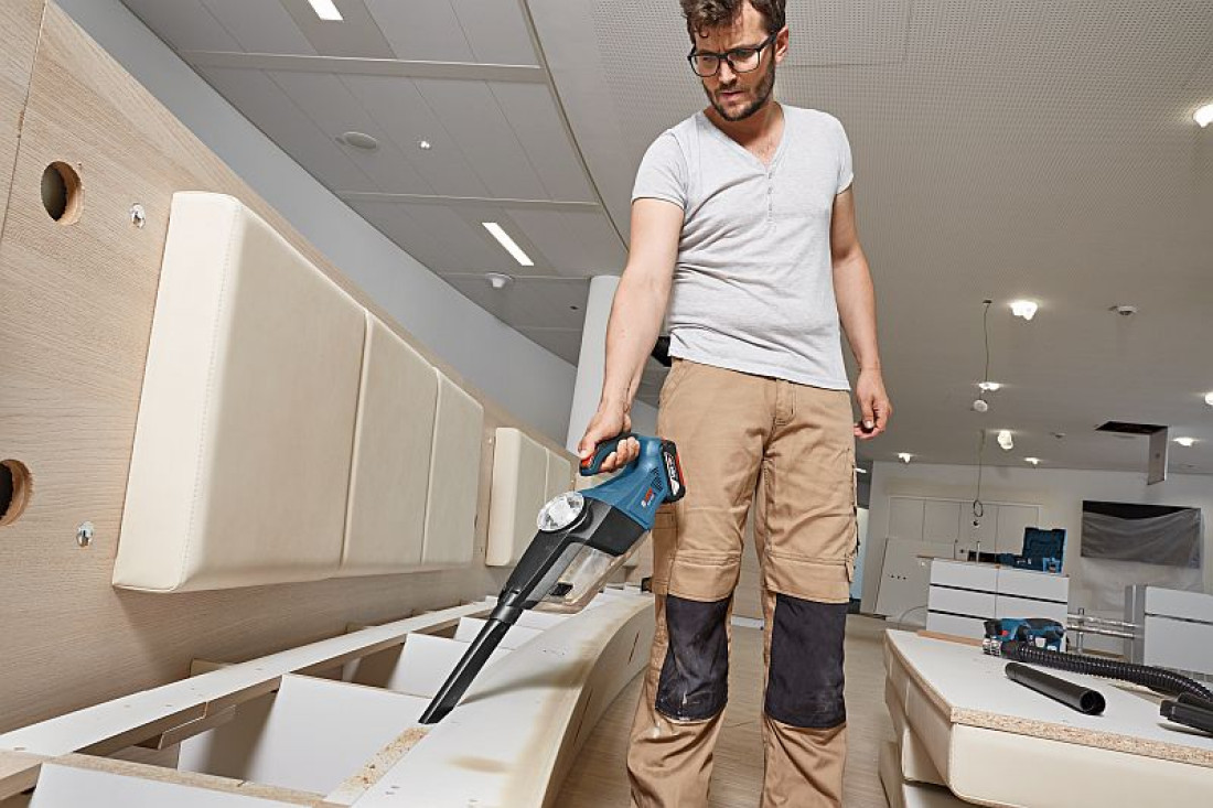 Szybkie sprzątanie po pracy: ręczny odkurzacz Bosch 18 V dla profesjonalistów