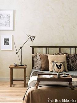 Sypialnia urządzona w delikatnych odcieniach brązu i beżu sprzyjać będzie relaksowi i wyciszeniu