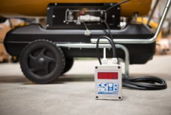 Podłączony termostat pomieszczeniowy THD - elektroniczny