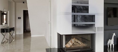 Dzięki zoptymalizowanej budowie zapewnia ona precyzję oraz łatwość prowadzenia