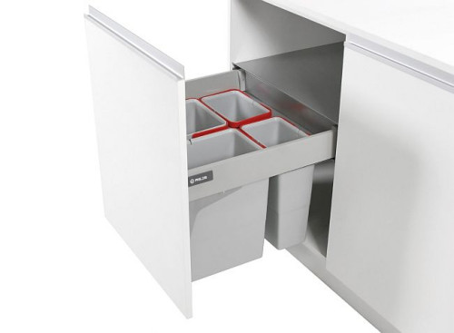 Odrębną grupą systemów do wyposażenia i uporządkowania szuflad, są pojemniki do segregacji odpadów