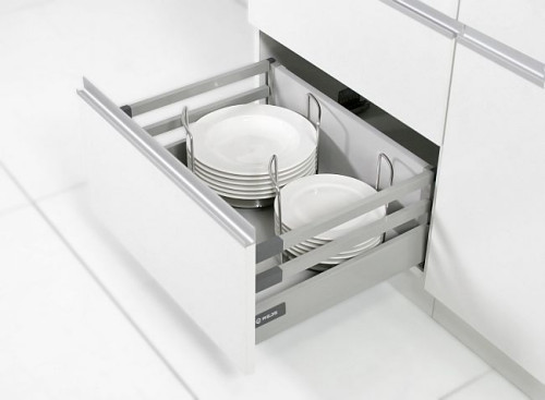 Podstawę oferty systemów organizacji szuflad stanowią wkłady z tworzywa sztucznego dostępne w różnych rozmiarach i konfiguracjach podziałek