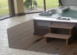 Trzeba pamiętać o dostępie serwisowym, ale też np. odprowadzeniu wody z niecki