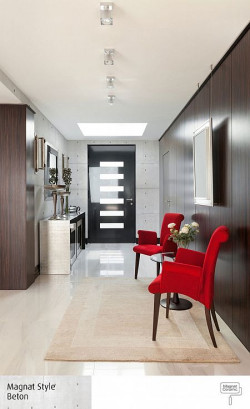 Hall wejściowy to pierwsze, co widzą nasi goście po przekroczeniu progu naszego domu czy mieszkania