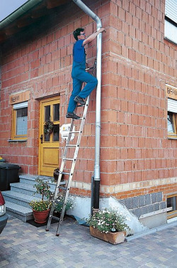 Istotną kwestią w kontekście prac konserwacyjnych dachu jest to… jak się na niego dostaniemy