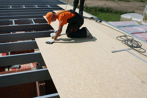 Płyty drewnopochodne Pfleiderer to doskonały budulec do tworzenia podłóg, ścian