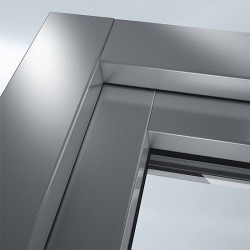 Okno Schüco LivIng w wersji TopAlu –  wersja z łączeniem prostym Fot. Schüco