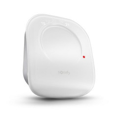 W systemie Connected Doorlock drzwi można otwierać także za pomocą specjalnej karty chipowej