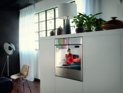 Linia piekarników Crystal oraz Frames by Franke to idealna propozycja Franke, aby żyć dynamicznie i aktywnie, ciesząc się zdrową i smaczną kuchnią