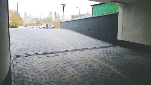 Osiedle Ursynovia położone jest w najstarszej części Ursynowa przy ul. Jana Rodowicza "Anody"