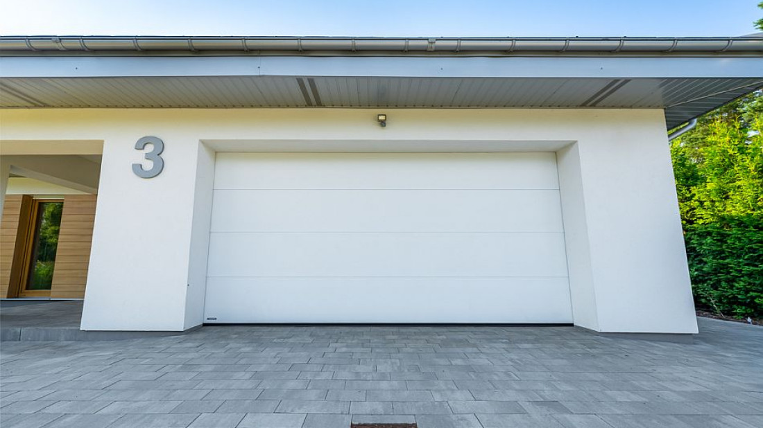 Jak przygotować otwór do montażu bramy garażowej?