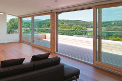 Wykonane z drewna ramy okienne mogą być niezwykle atrakcyjnym elementem wystroju pomieszczeń