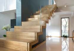 Ogromną zaletą drewna jest łatwość jego modyfikacji