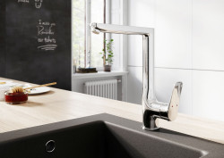 Salon z otwartą kuchnią to teraz najpopularniejszy sposób aranżacji strefy dziennej w naszych domach