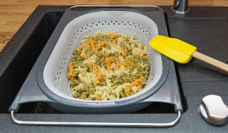 Kuchinox wprowadził do oferty durszlak z silikonu, który stanie się świetnym sprzymierzeńcem gotowania