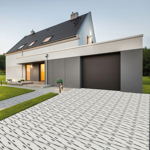 Nowoczesne płyty przed garażem