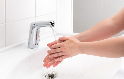 Bezdotykowe mycie rąk