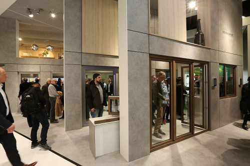 Nowe rozwiązanie drzwi składano-przesuwnych Fot. Schüco