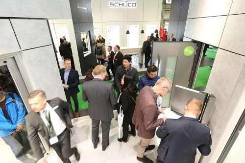 Ekspozycja drzwi wejściowych Schüco Fot. Schüco