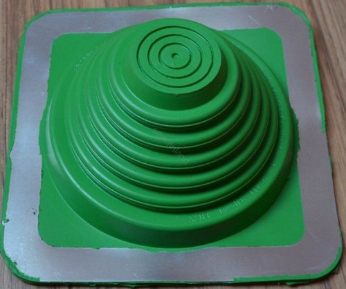 Przejście dachowe z EPDM firmy Semi-Finland