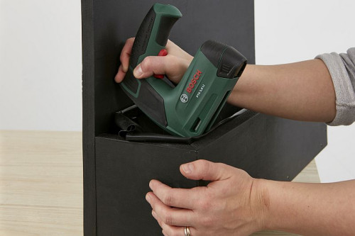 Wyłożenie miejsca na rośliny folią do oczek wodnych