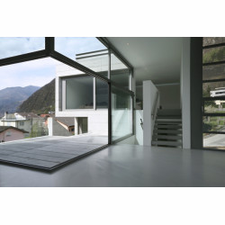 Drzwi narożne HST z ruchomym słupkiem