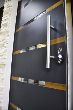 Aluminiowe drzwi STAR