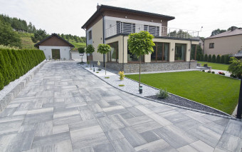 Jak dobrze zagospodarować duży ogród? 9 kluczowych elementów