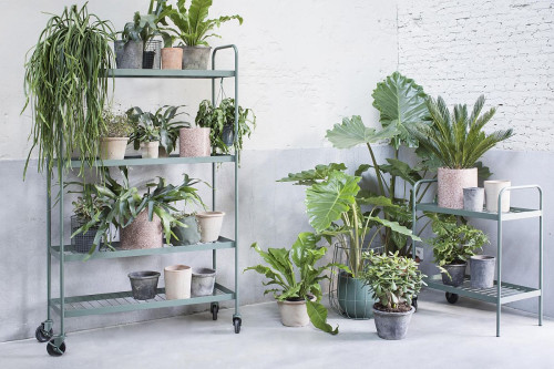 Minimalistyczne meble ze stali