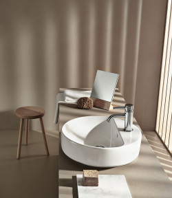 Umywalka może być kompletowana z baterią stojącą lub ścienną