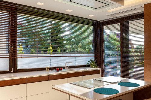 Wielkoformatowe okna w kuchni