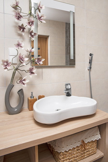 FERRO, Bateria umywalkowo-bidetowa z rączką natrysku Metalia 56