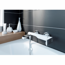 Bateria wannowa ścienna z ruchomą wylewką LAVEO ALEA
