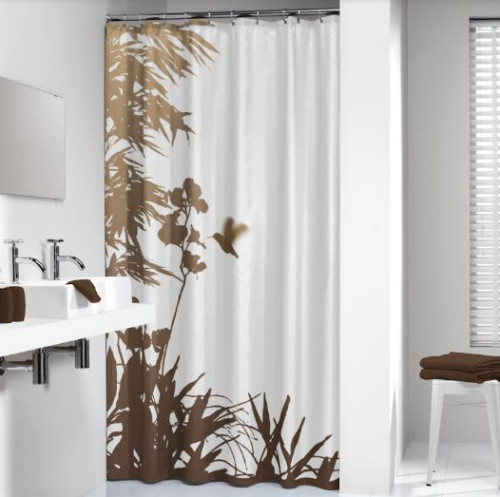 Kwieciste zdobienia na zasłonie prysznicowej