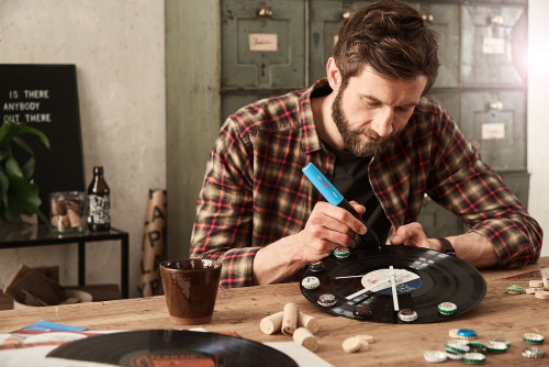 Przyklejanie wskazówek zegara