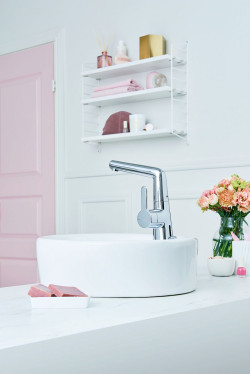 Łazienka w pudrowych kolorach