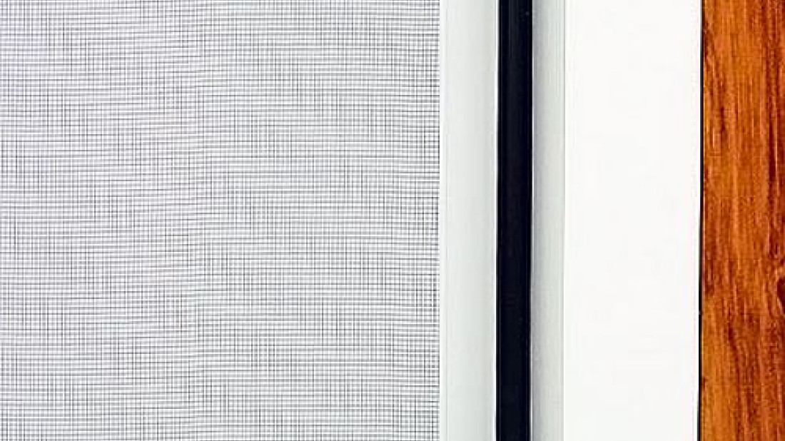 Moskitiera okienna z kołnierzem firmy Fart Produkt