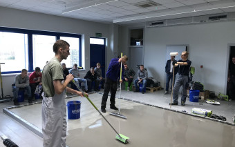 Posadzkarz - zawód z przyszłością: Jak zacząć i odnieść sukces