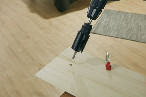 Wywiercanie miejsca na żarówkę