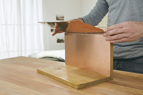 Przyklejanie blaszanych elementów