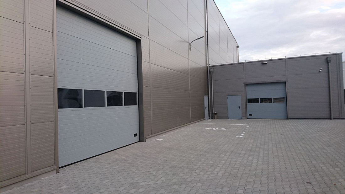 Segmentowe bramy garażowe i przemysłowe Nice