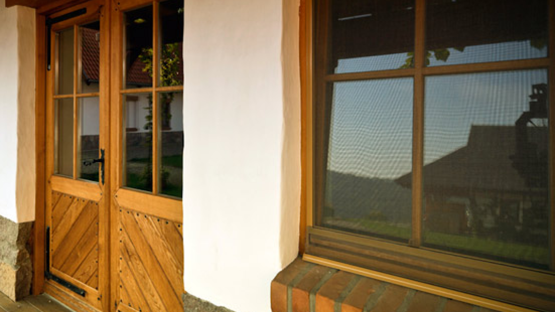 Moskitiery okienne i drzwiowe idealne do wnętrz