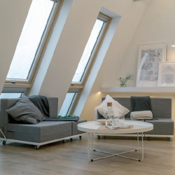 Okno o podwyższonej osi obrotu z naświetlem dolnym FDY-V Duet proSky