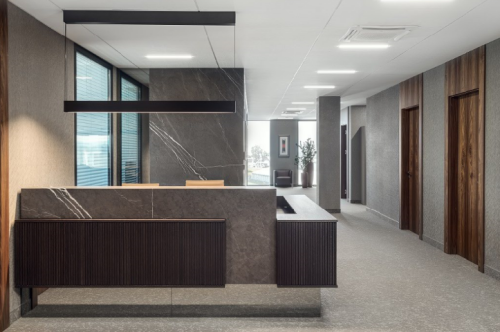 Komfortowy biurowiec Oknoplast